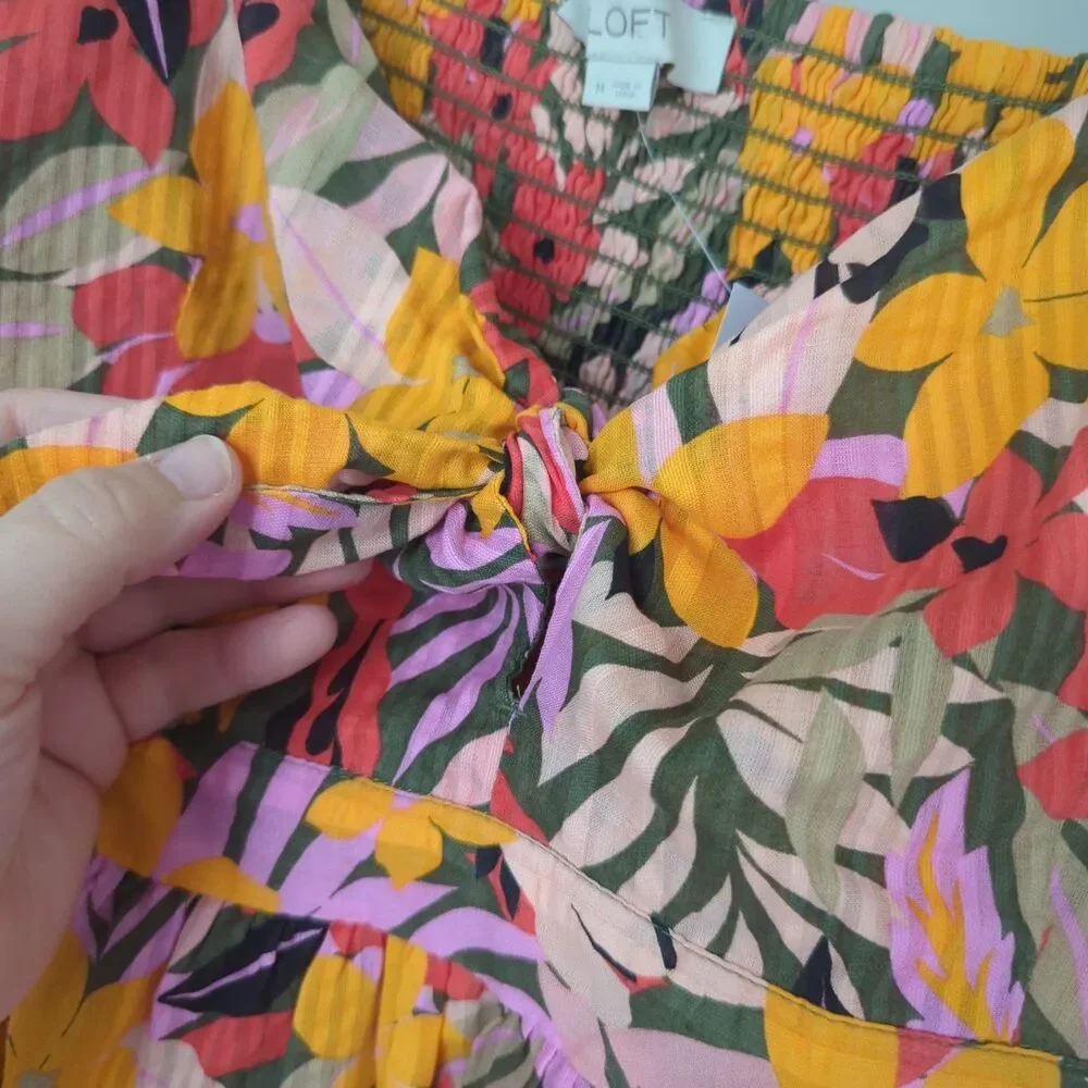 Ann Taylor LOFT NWT Floral Tie Front Puff Sleeve Peplum Hem Smocked Top Medium